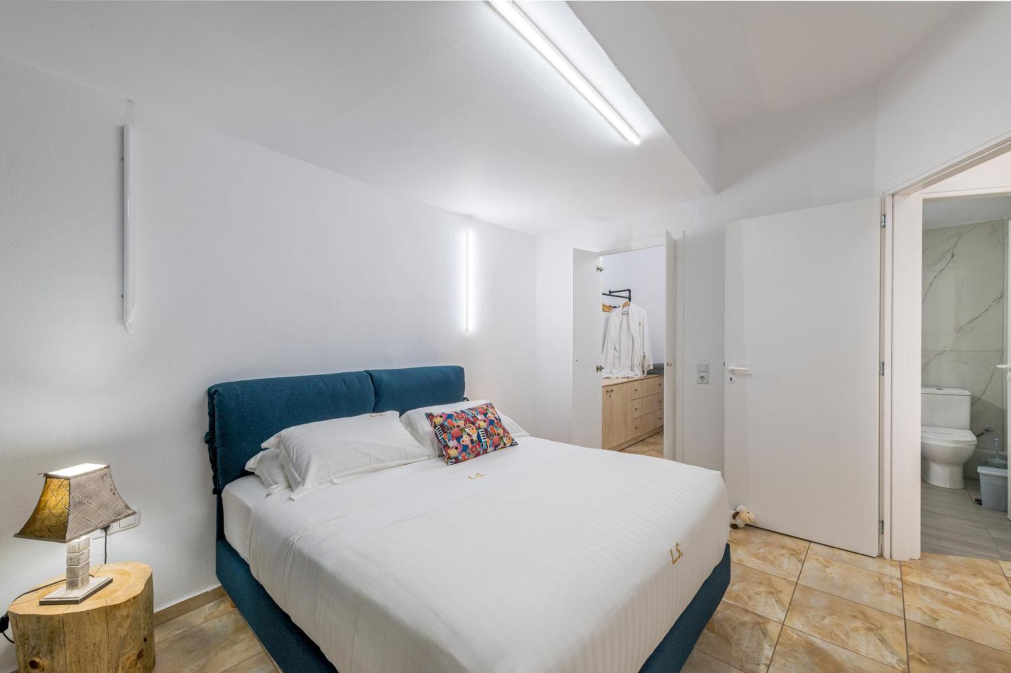 Lucky Suites (Adults Only) 罗希姆诺 外观 照片